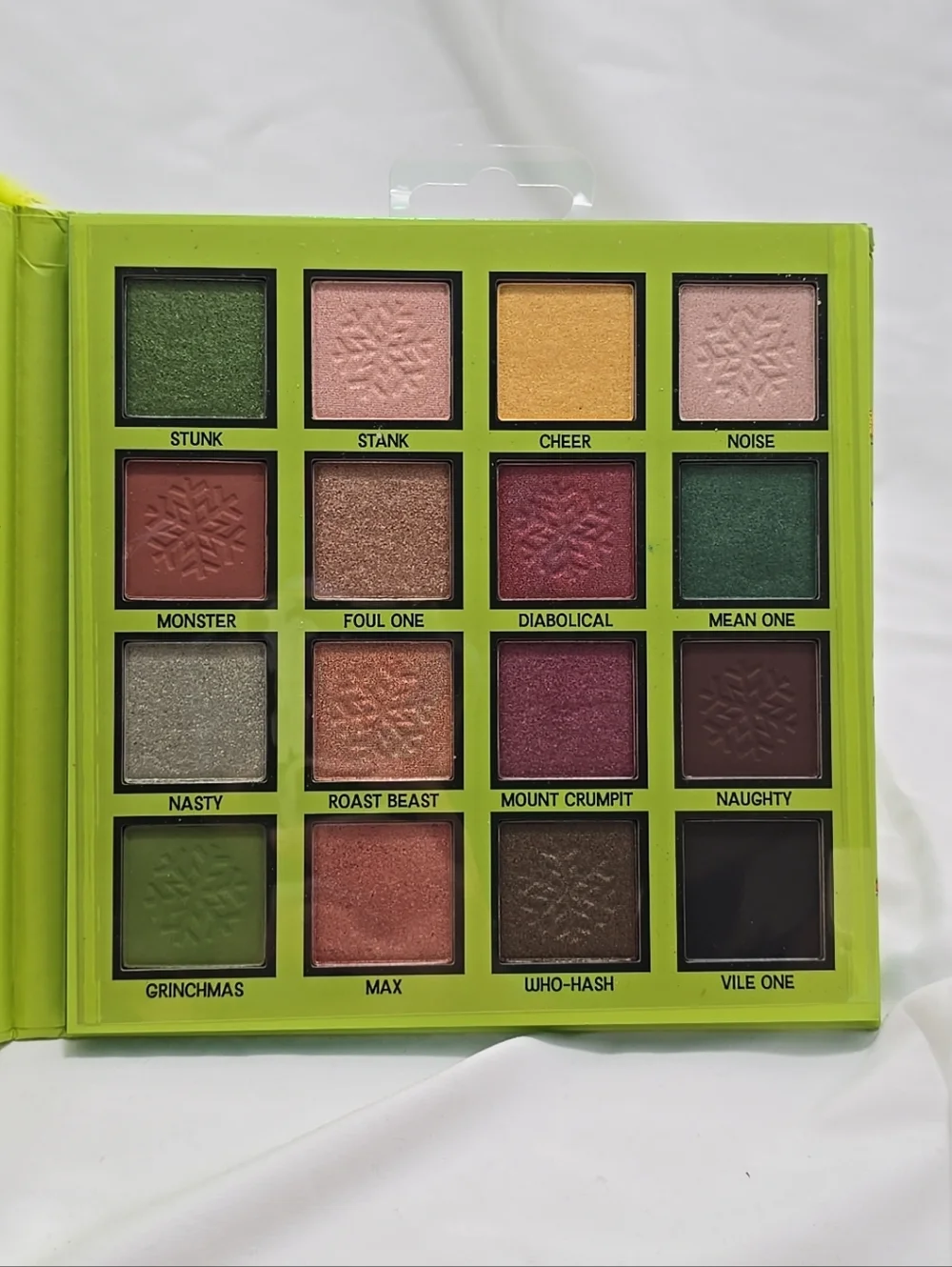 NEW The Grinch 16 Shade Eyeshadow Palette W/ Mirror Furry Cover Beauty Cosmetic